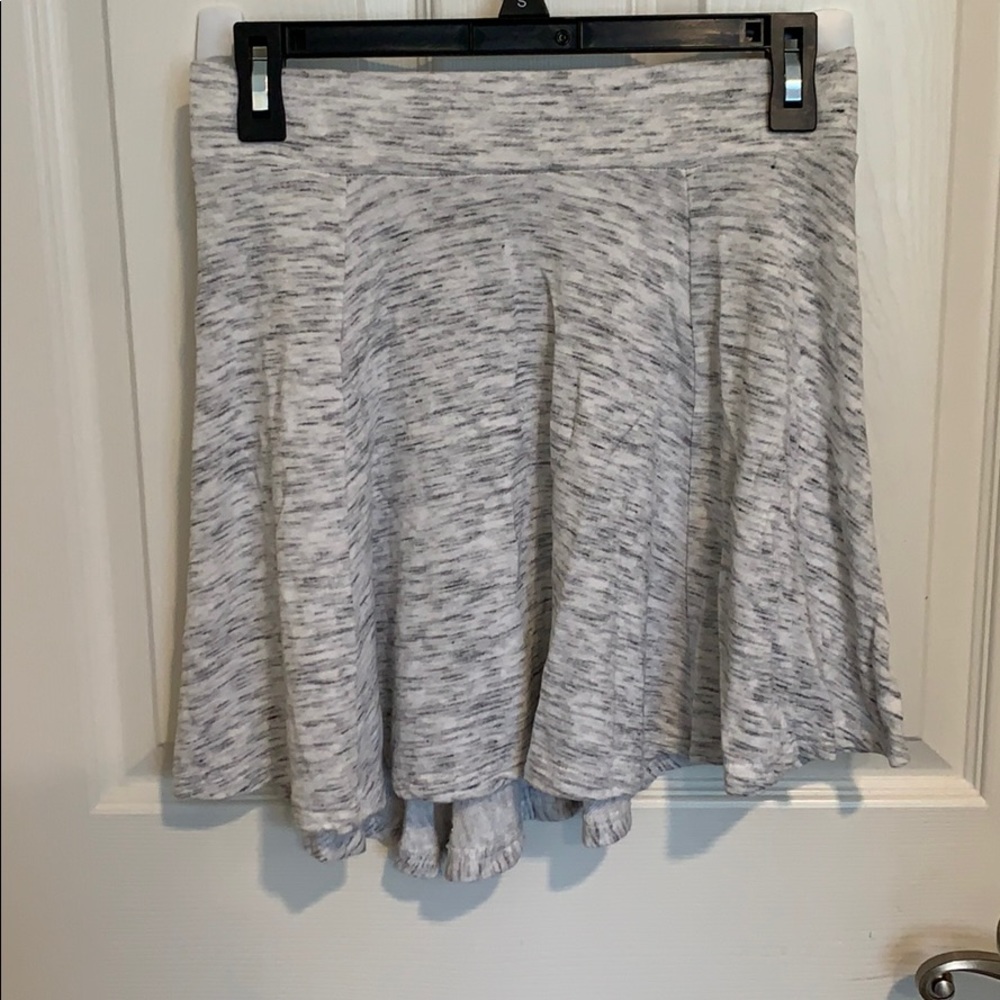 Divided grey/white a-frame flowy skirt.